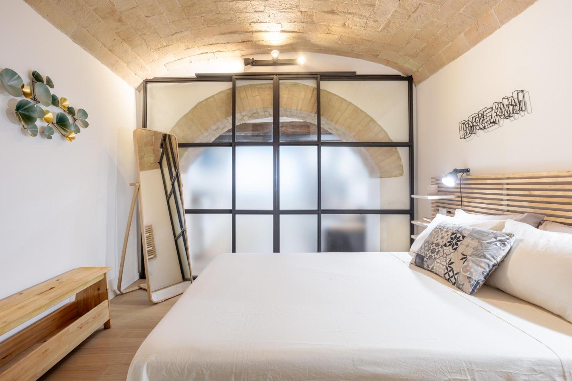 Mari Flat - Posto Auto E Metro - Italywego Apartment *
